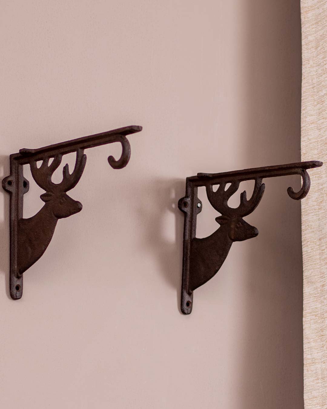 'Rein Deer' Cast Iron Decorative Shelf Set - The Decor Kart