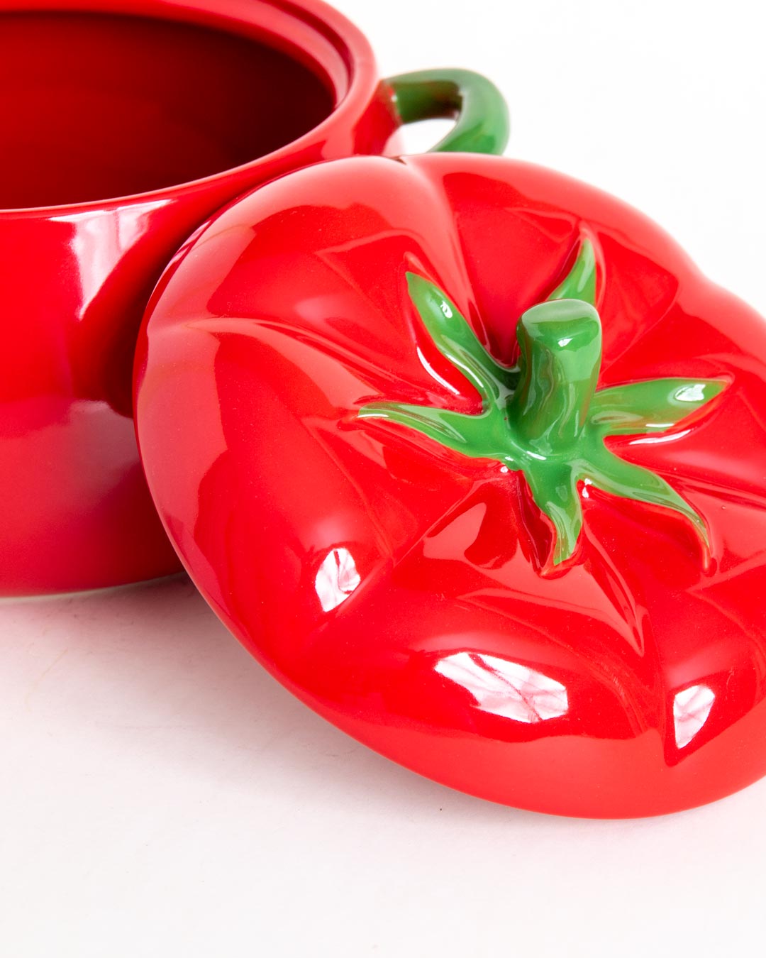 Tomato Shaped Ceramic Stew Bowl with Lid