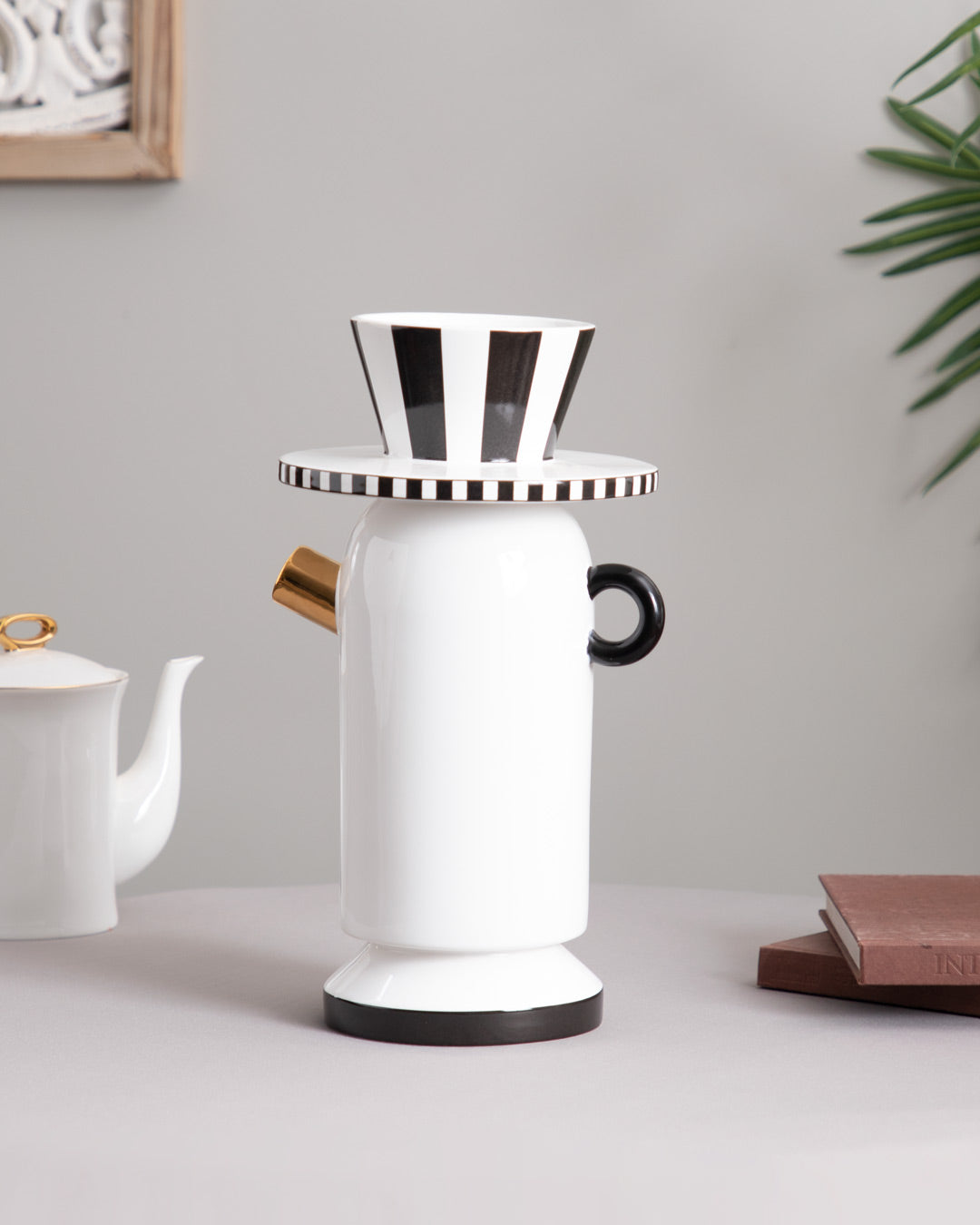 Stripe Affiant Flower Vase - The Decor Kart