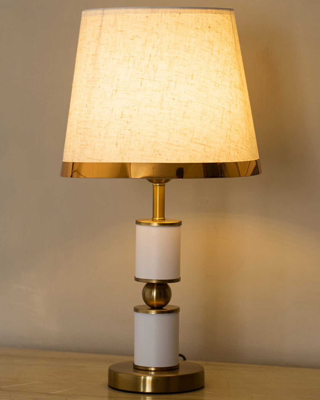 Sculptural Sold Metal Base Table Lamp - The Decor Kart