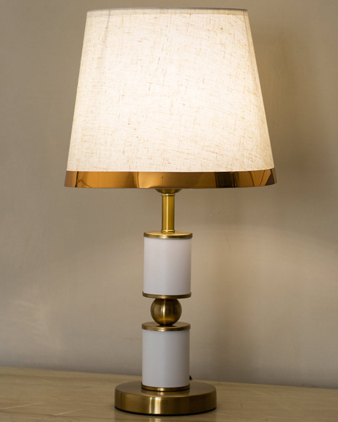 Sculptural Sold Metal Base Table Lamp - The Decor Kart