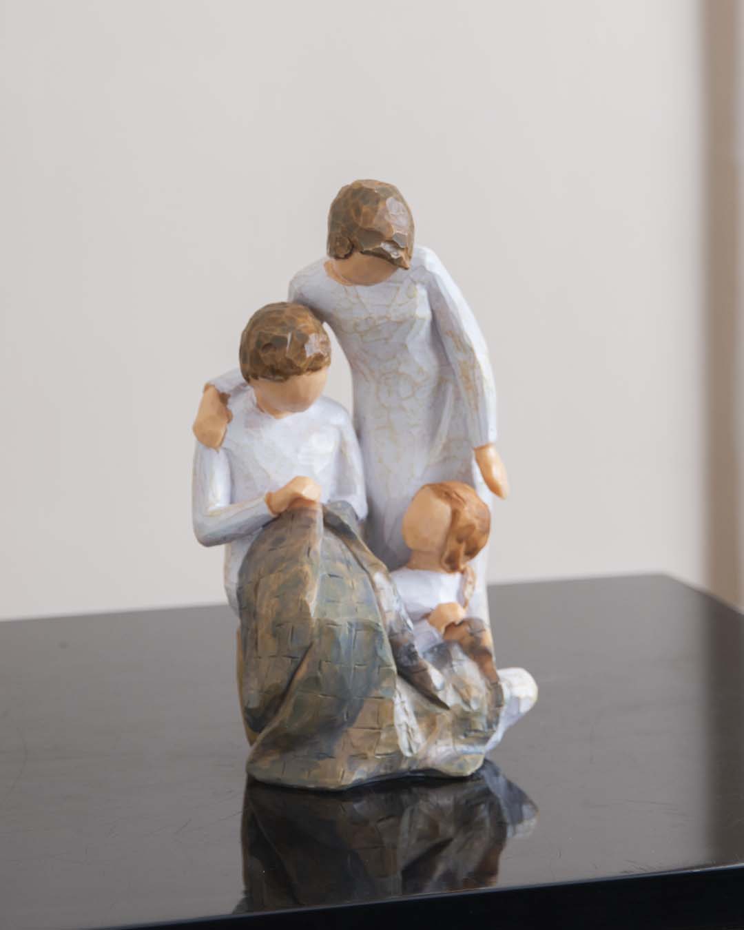 Embrace of Serenity Figurine - The Decor Kart