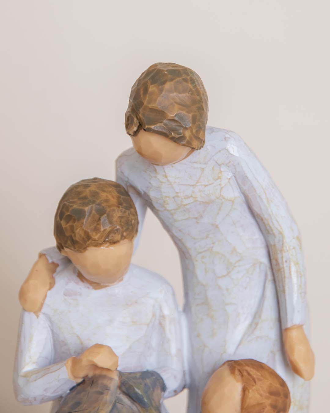 Embrace of Serenity Figurine - The Decor Kart