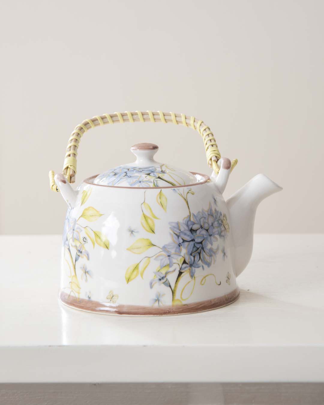Lilac Ceramic Tea Kettle - The Decor Kart