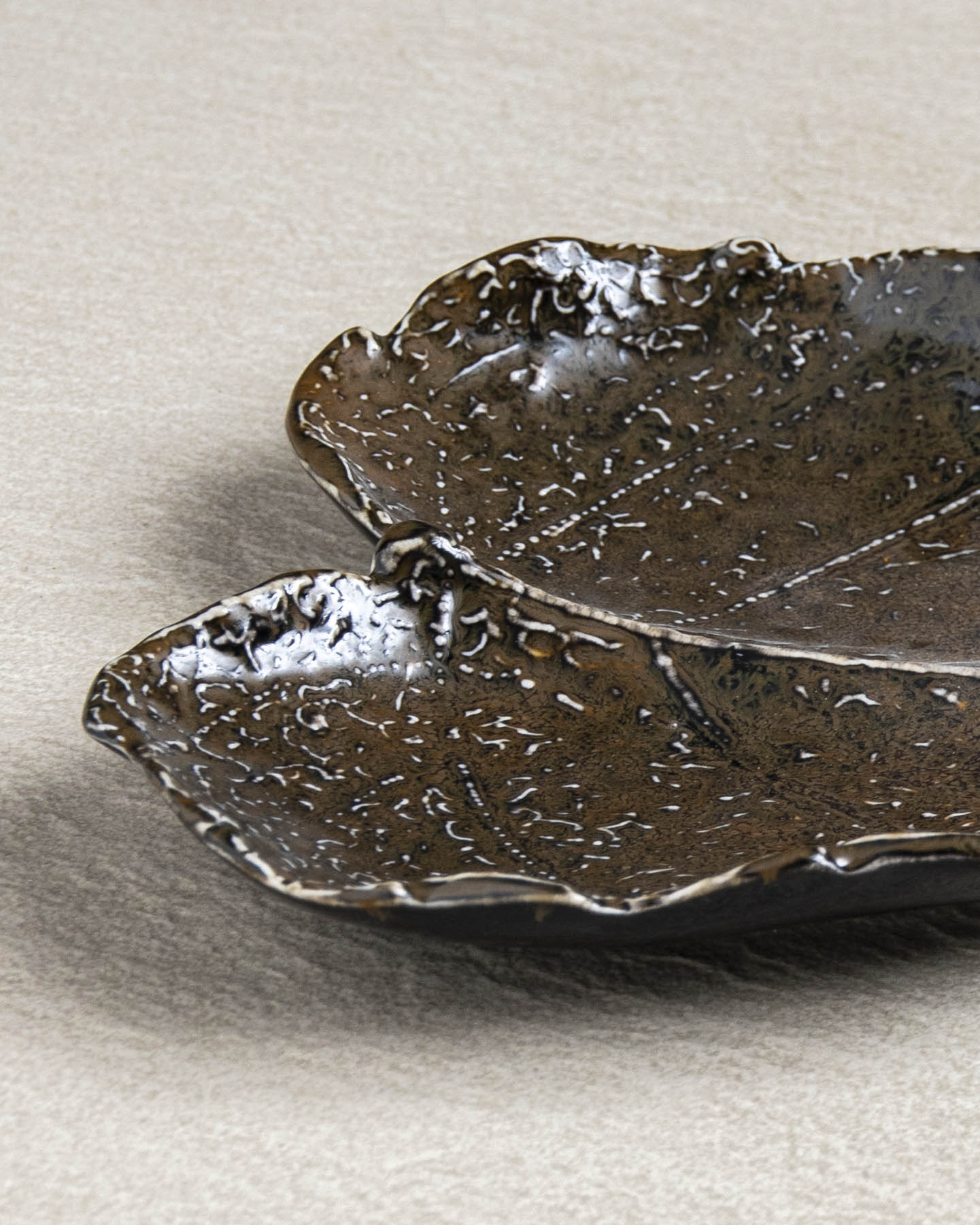 Ficus Religiosa Leaf Ring Dish - Rustic Brown