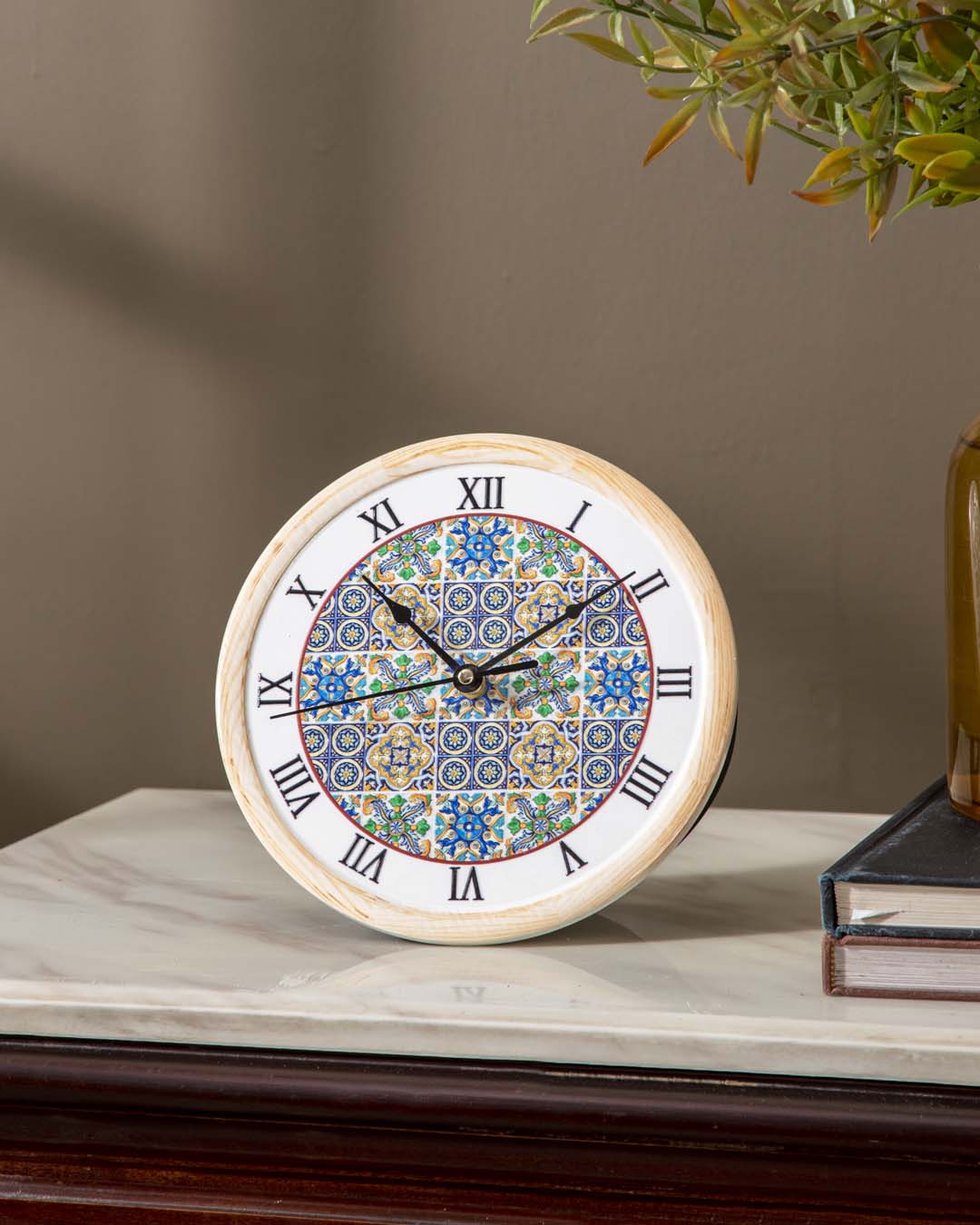 'Art in Motion' Decorative Table Clock