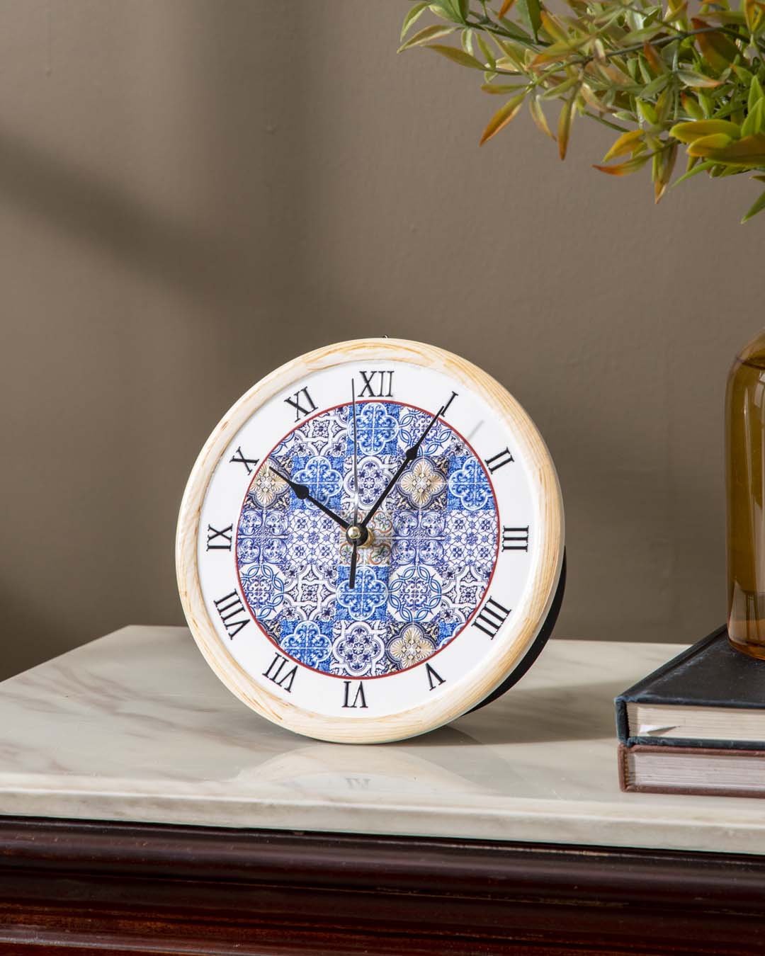 'The Artistic Hour' Decorative Table Clock