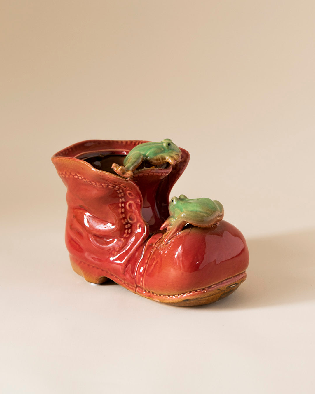 Frogs Boot Steps Decorative Accent - Red