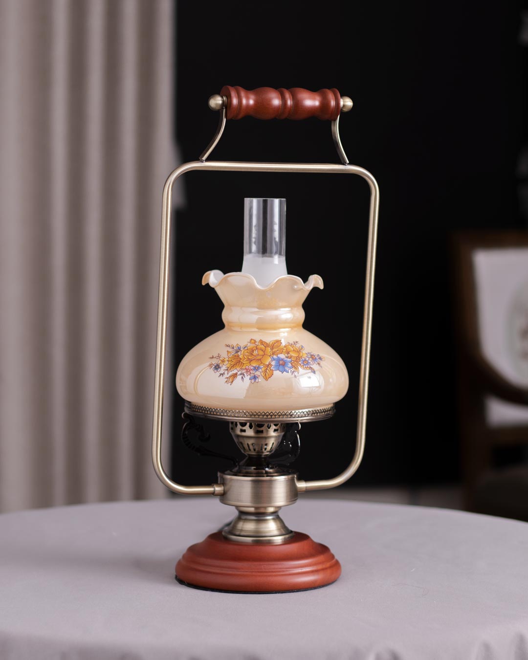 'Floral Fantasia' Fenton Lamp w/ Scalloped Glass Shade