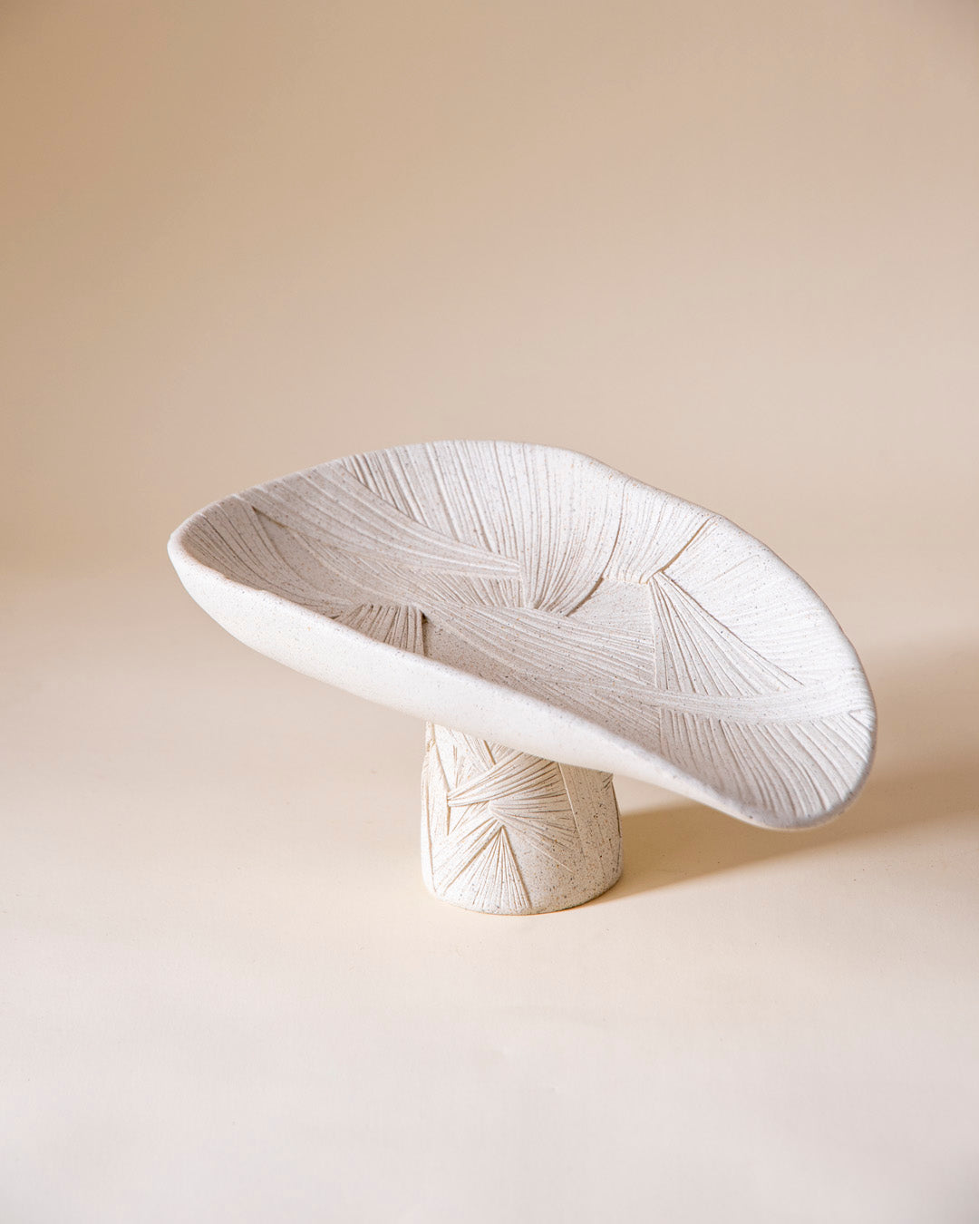 Palm Textured Footed Decorative Bowl