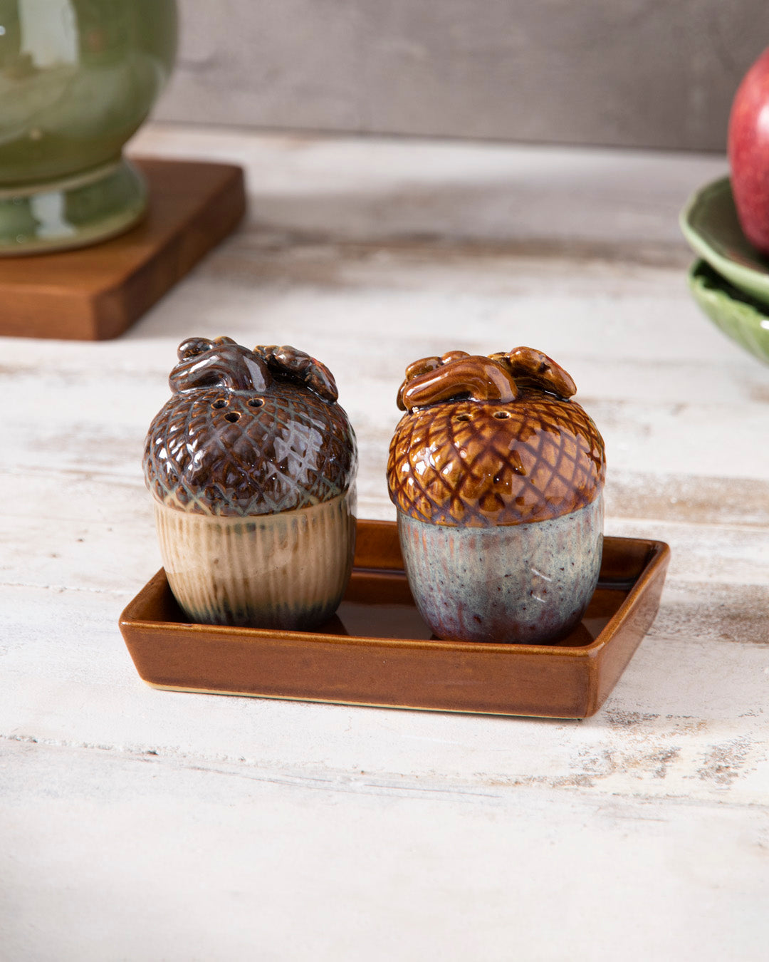 Acorn Salt & Pepper Shaker Set