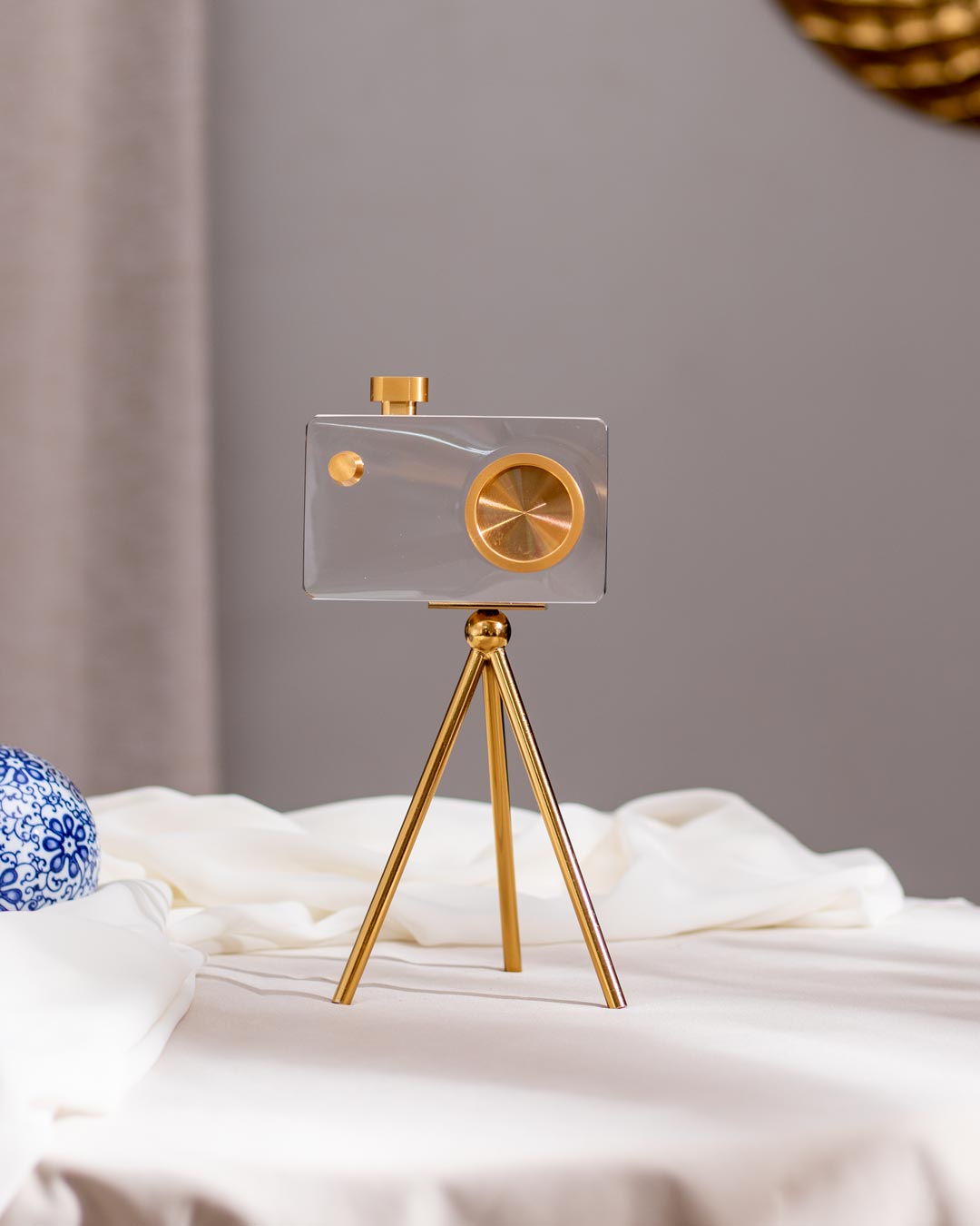 'Capture Beauty' Crystal Camera Sculpture - Small