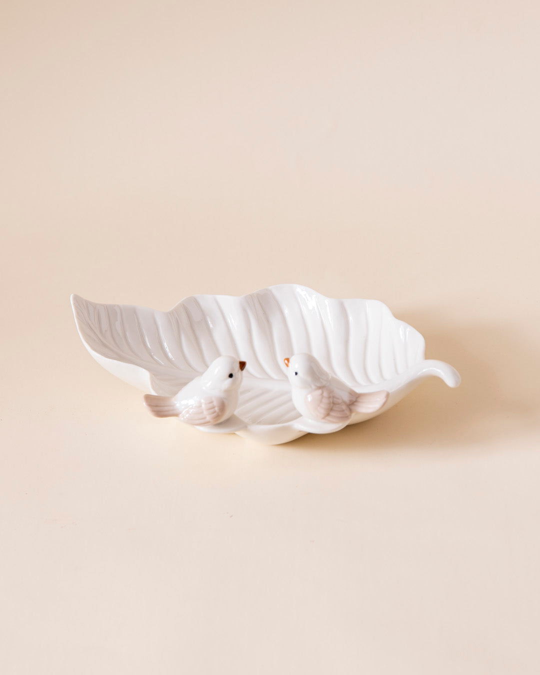 Whispering Birds Leaf Ring Dish - White