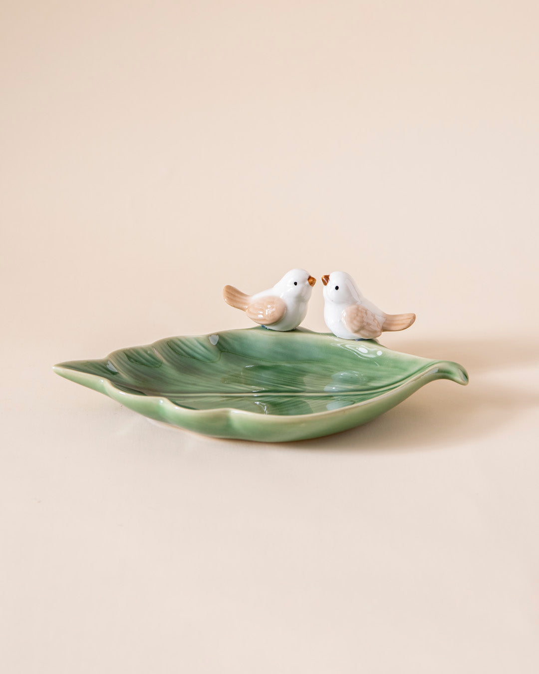 Whispering Lovebirds Leaf Ring Dish - Green