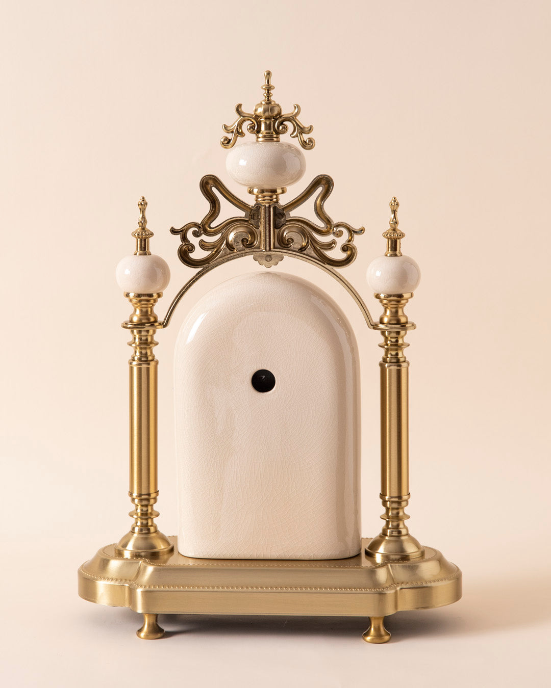 Aristocrat’s Heirloom Table Top Clock