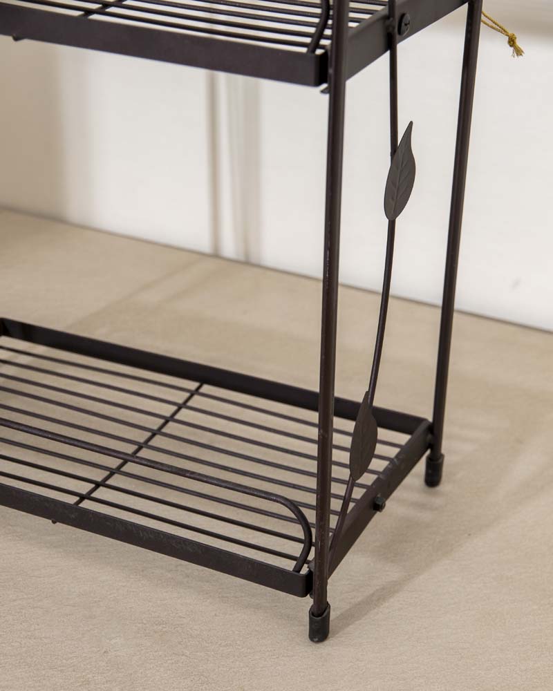 Metal Leaf Design Storage Rack