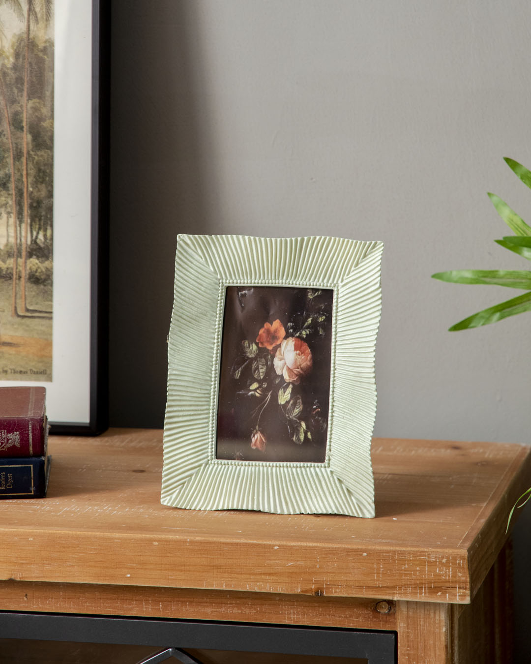 Vintage Ripple Photo Frame