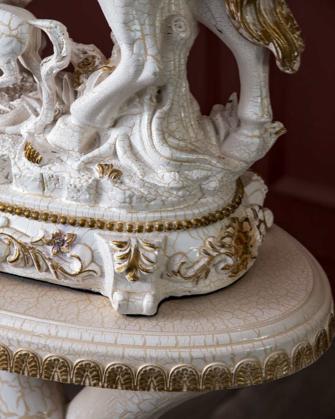 Majestic Horse Themed Clock With Decorative Stand