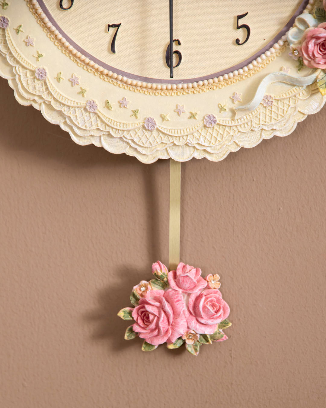 'Country Roses' Vintage Wall Clock