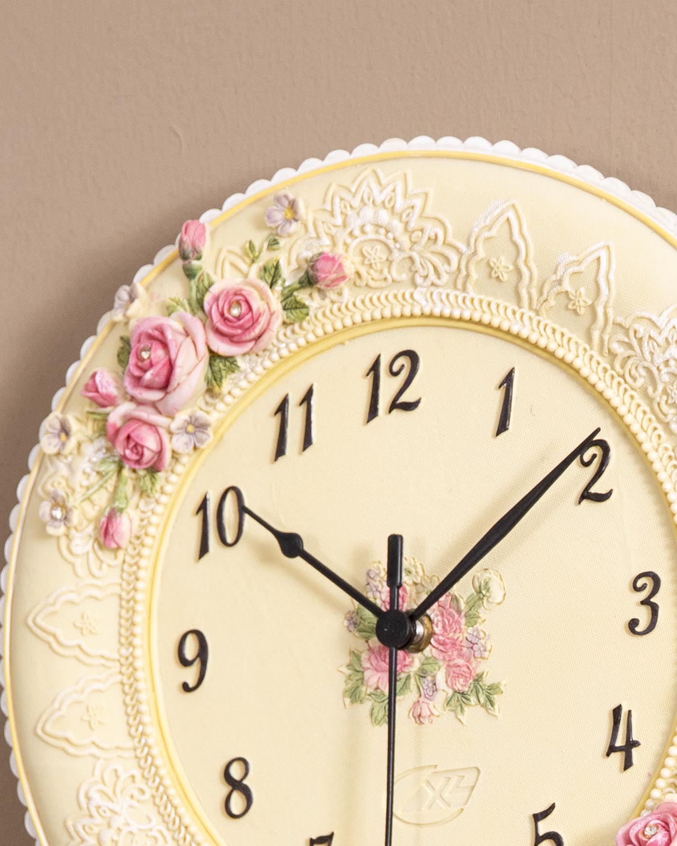 'Country Roses' Vintage Wall Clock