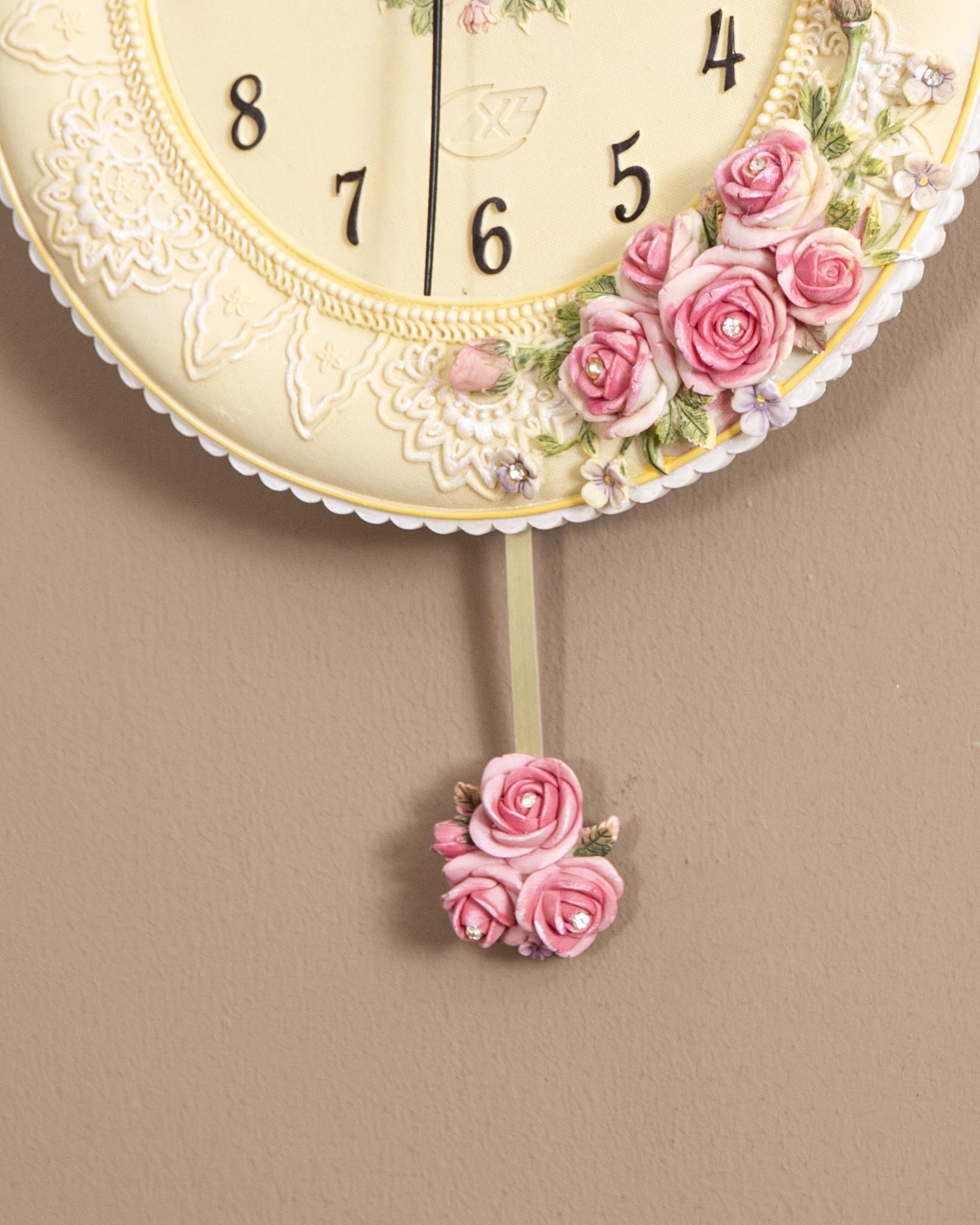 'Country Roses' Vintage Wall Clock