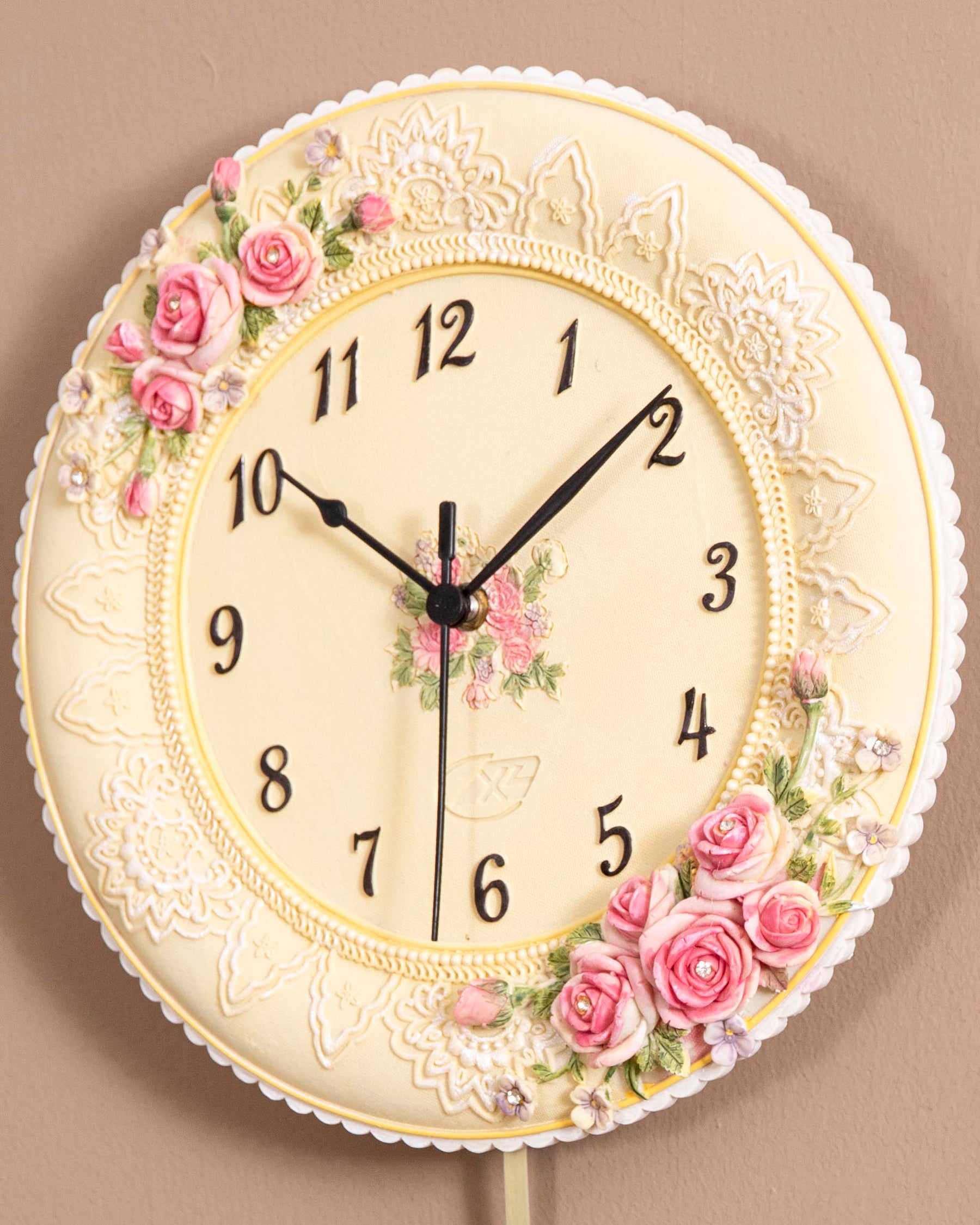 'Country Roses' Vintage Wall Clock