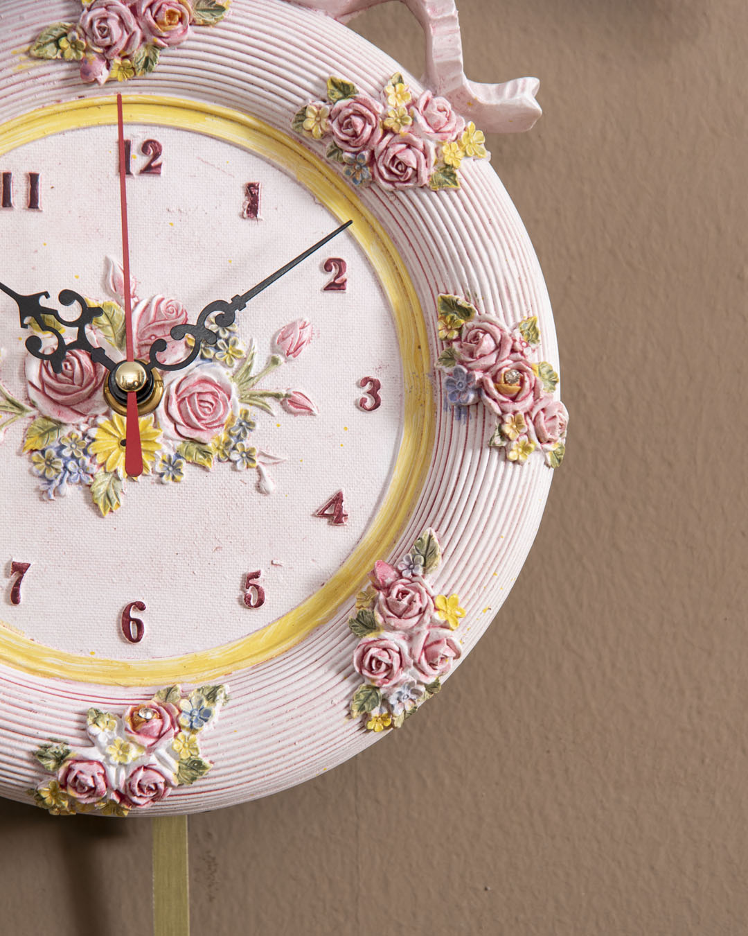 'Country Roses' Vintage Wall Clock