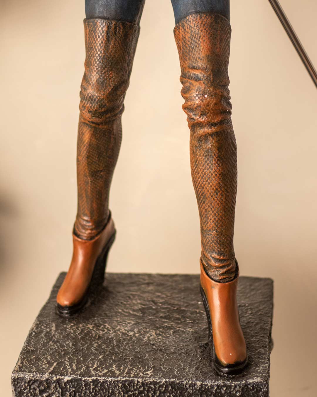 Lady Singer - Musician Figurine