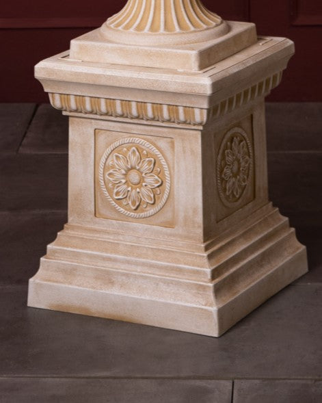 Roma Rosette Pillar Stand