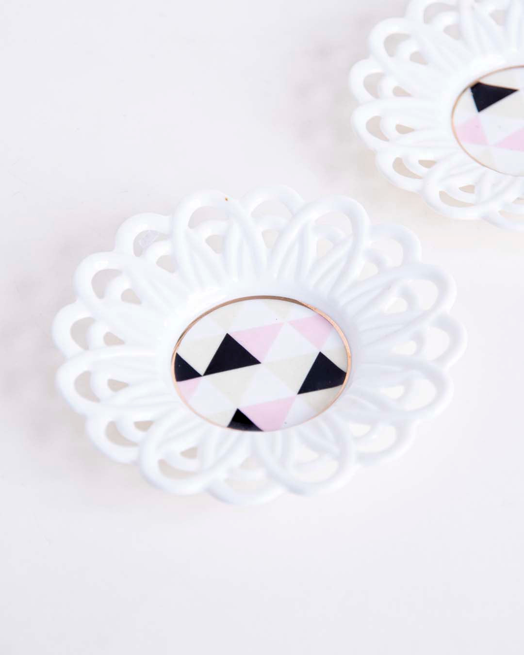 Pyramid Lace Edge Catchall - Set of 2
