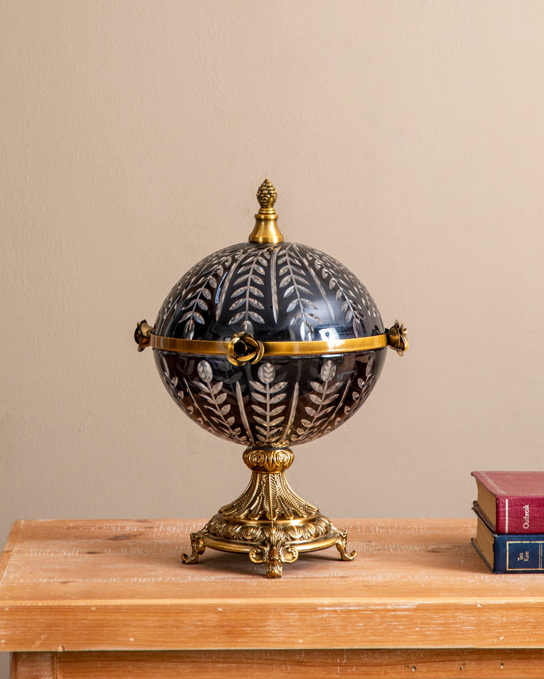 Antique Style Globe Decorative Lidded Vase