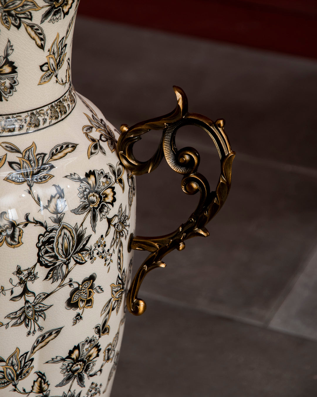 'Royal Noir' Ornamental Floor Vase