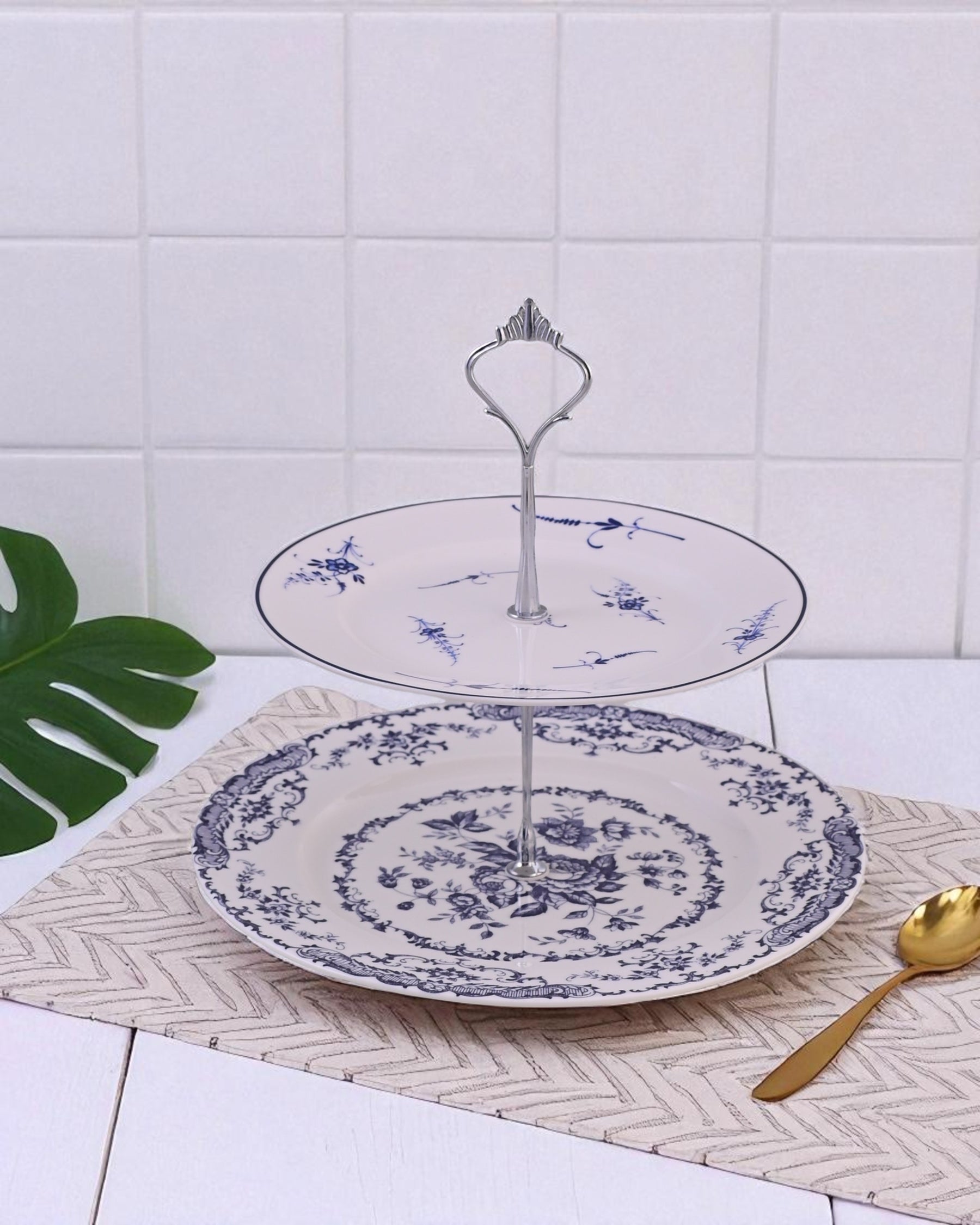 Winchester 2-Tier Cake Stand