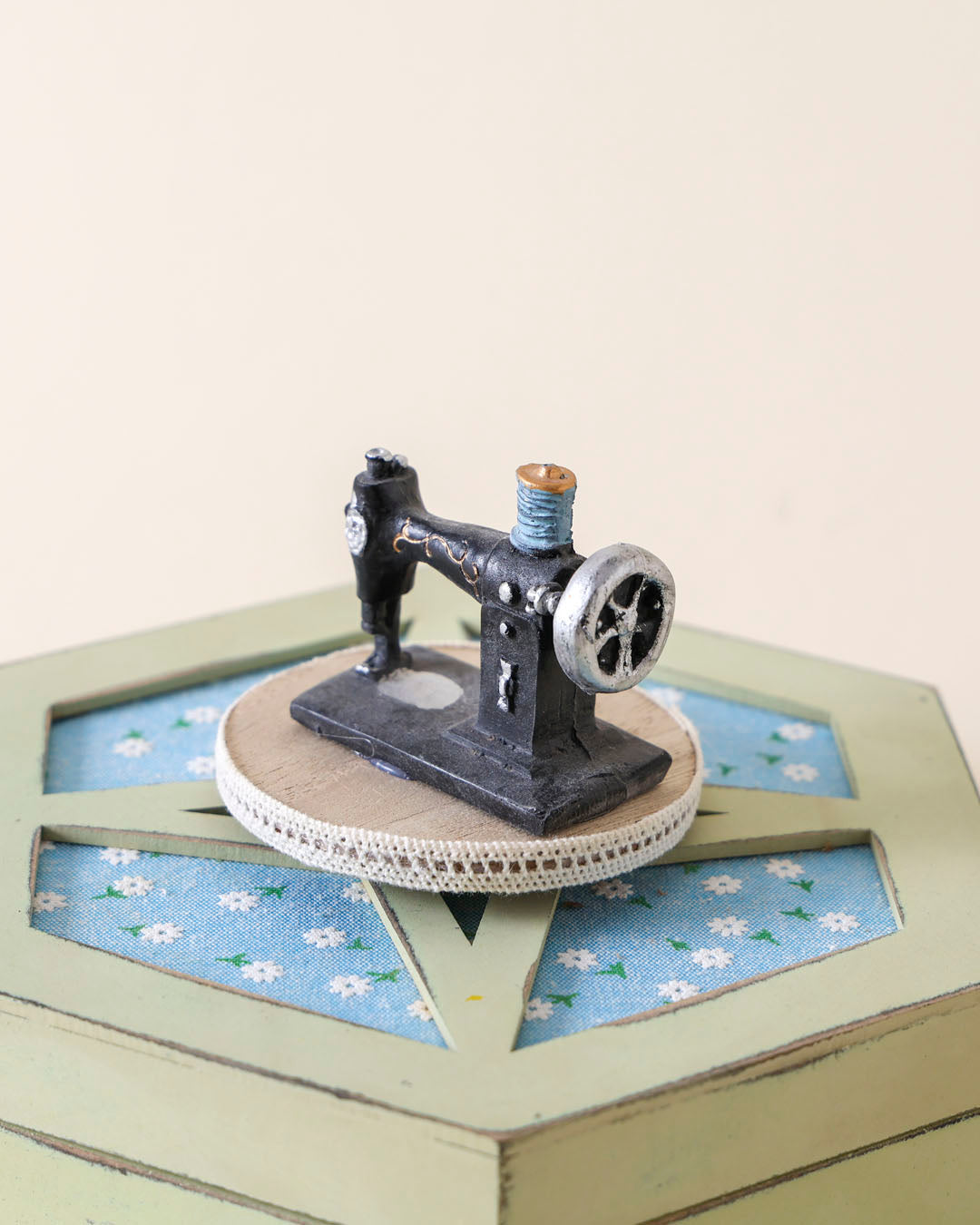Melody Sewing Machine - Musical Box