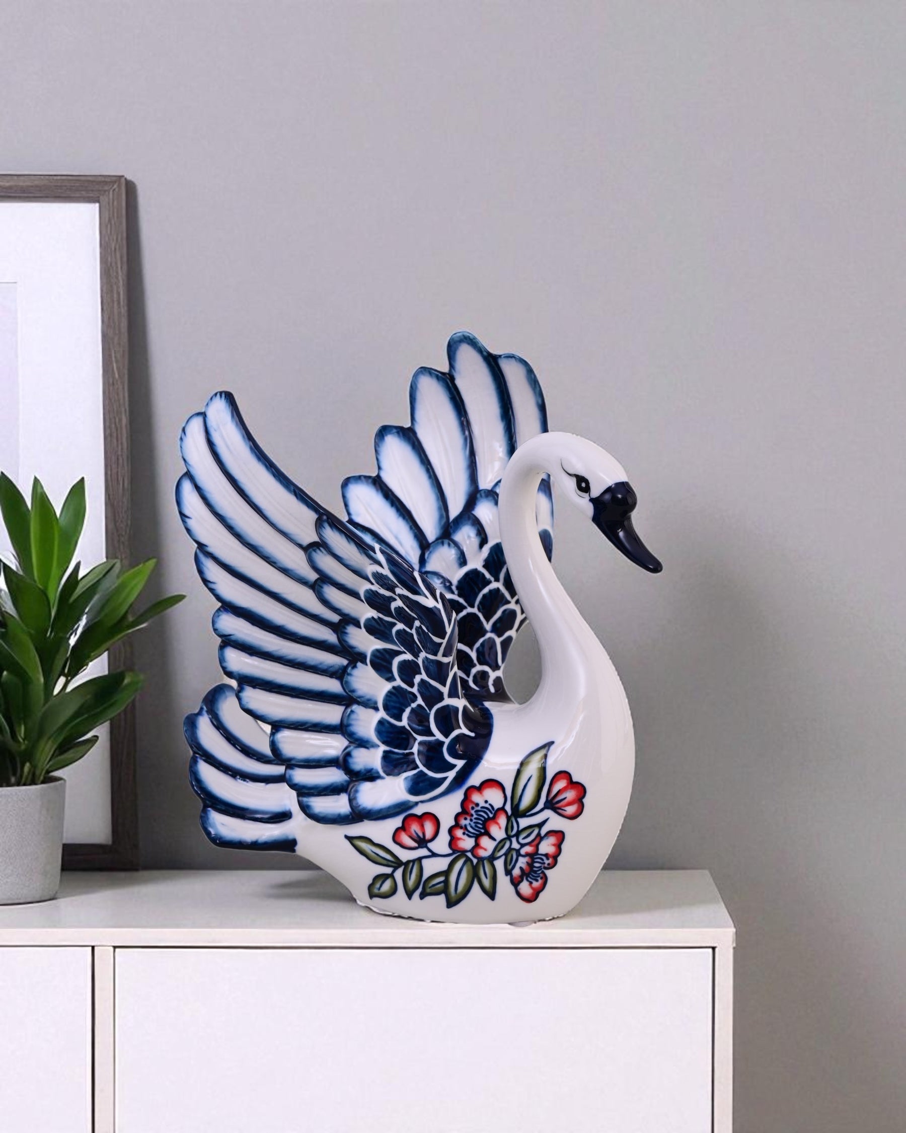 Serene Swan Figurines - Set of 2
