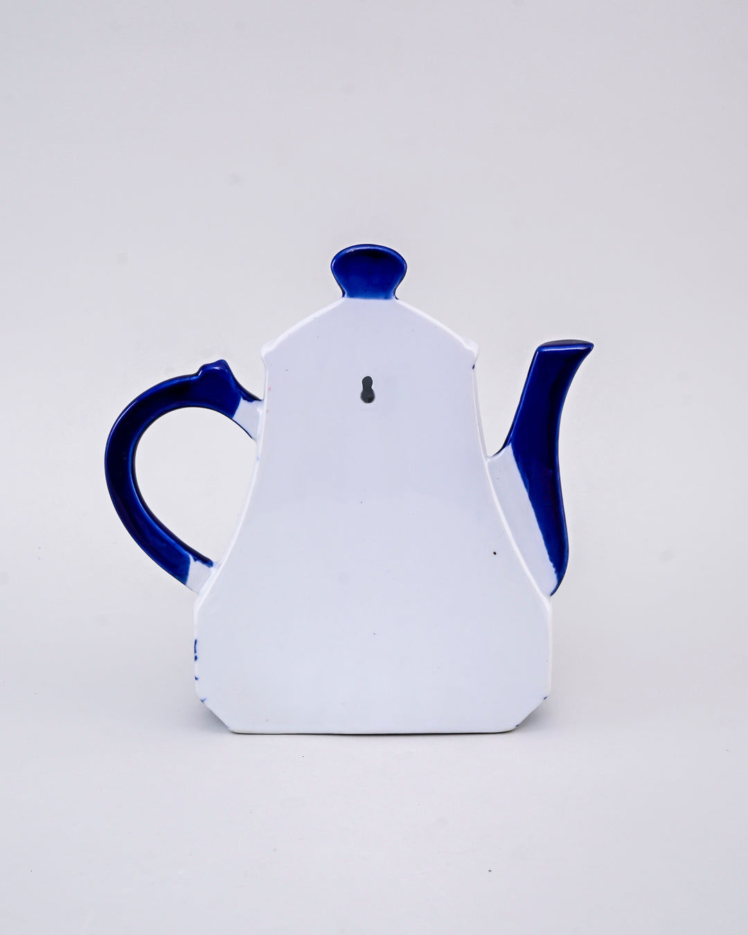 Royal Grapevine Wall Kettle Vase