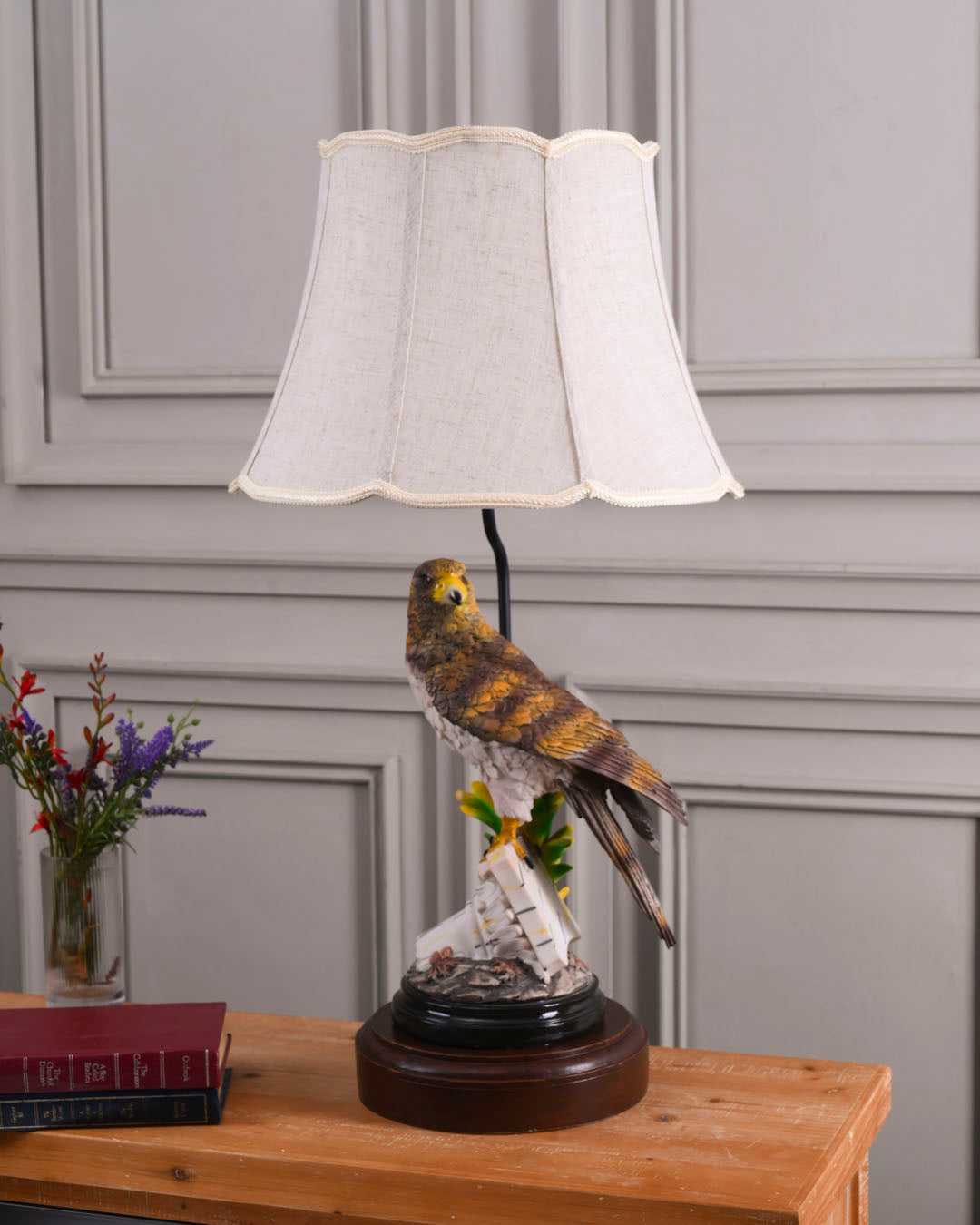 'Regal Hawk' Figurine Decorative Table Lamp