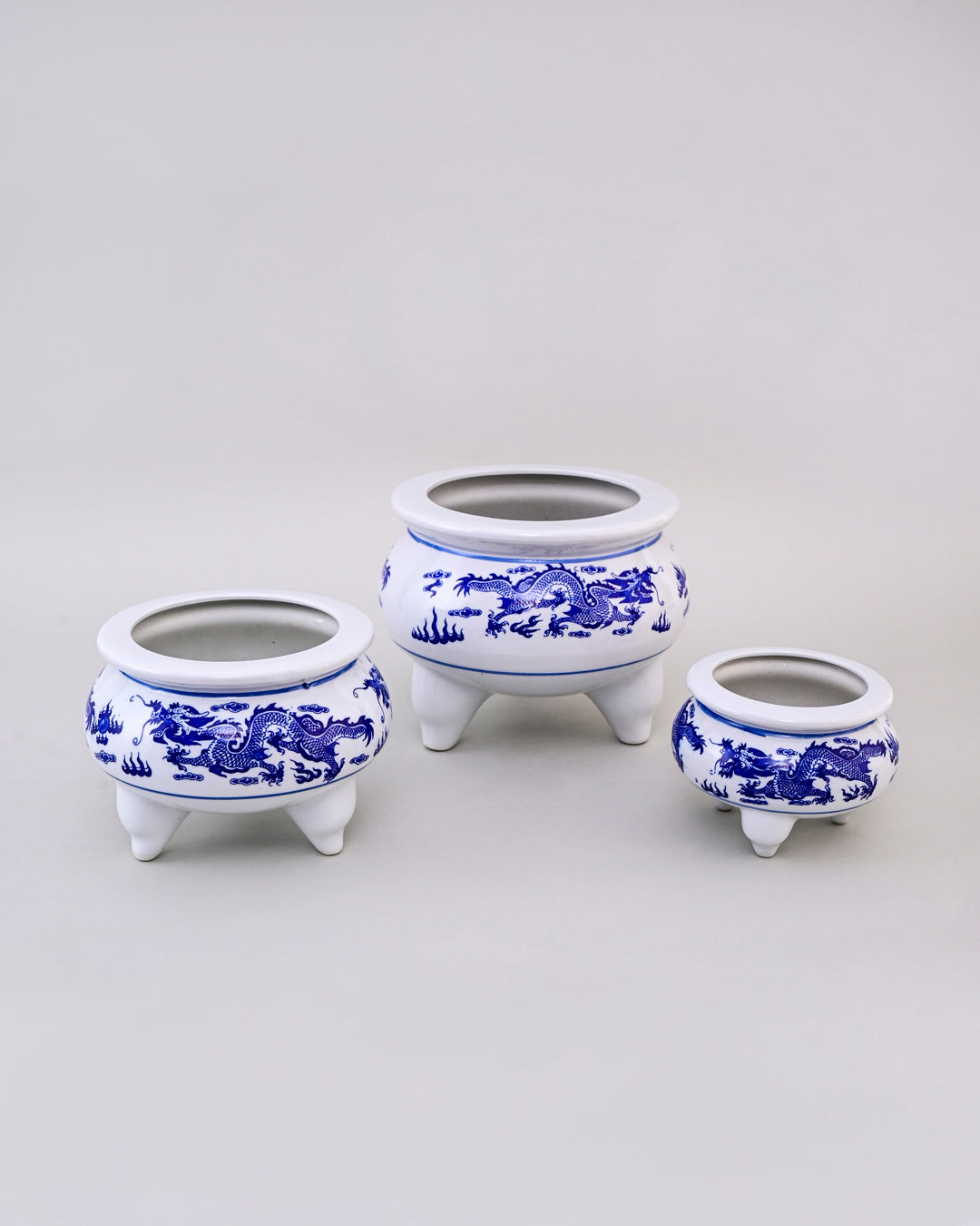 Blue & White Dragon Motif Tripod Planter - 5.5"