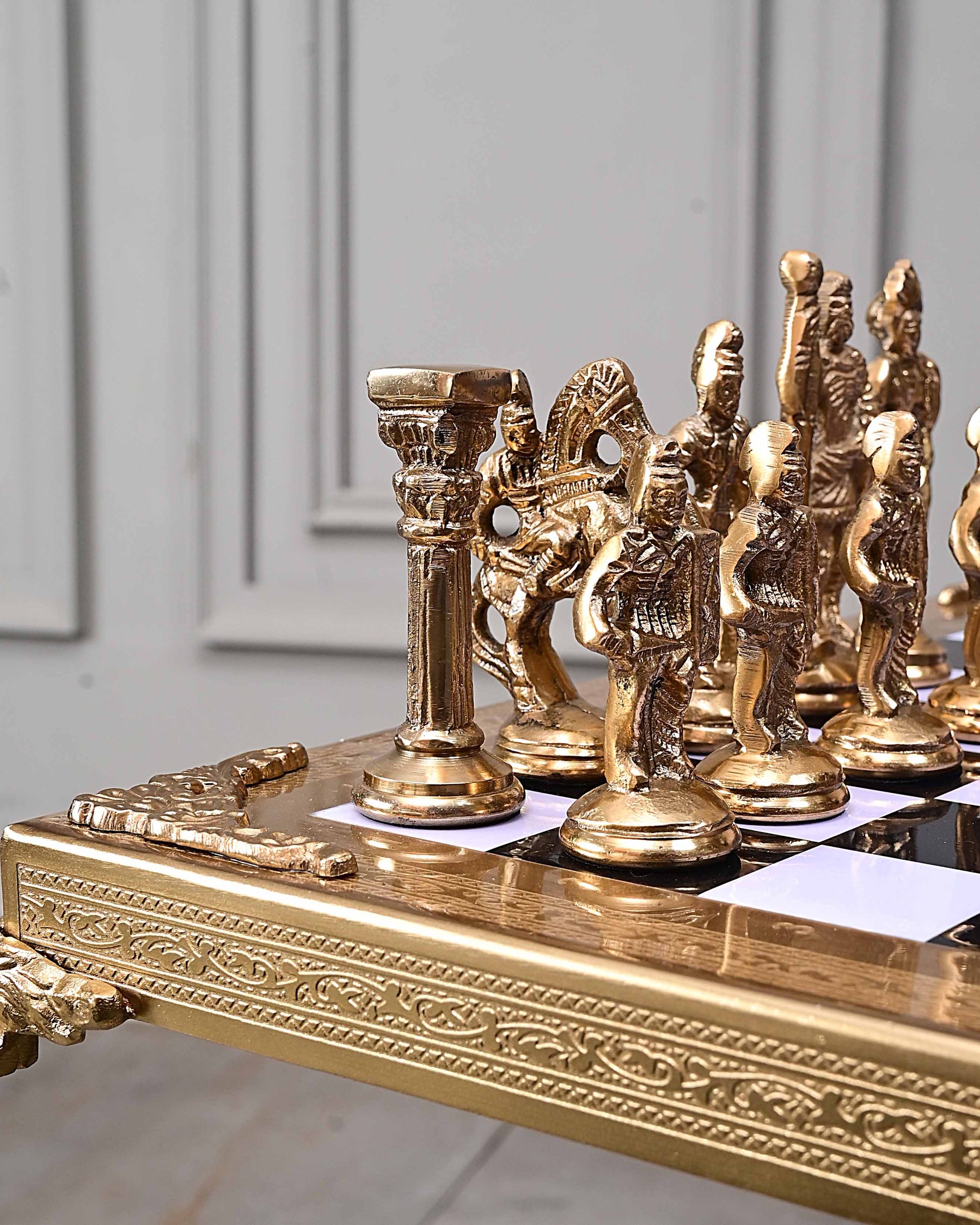 Historical Greek vs Roman Army Chess Set with Stand
