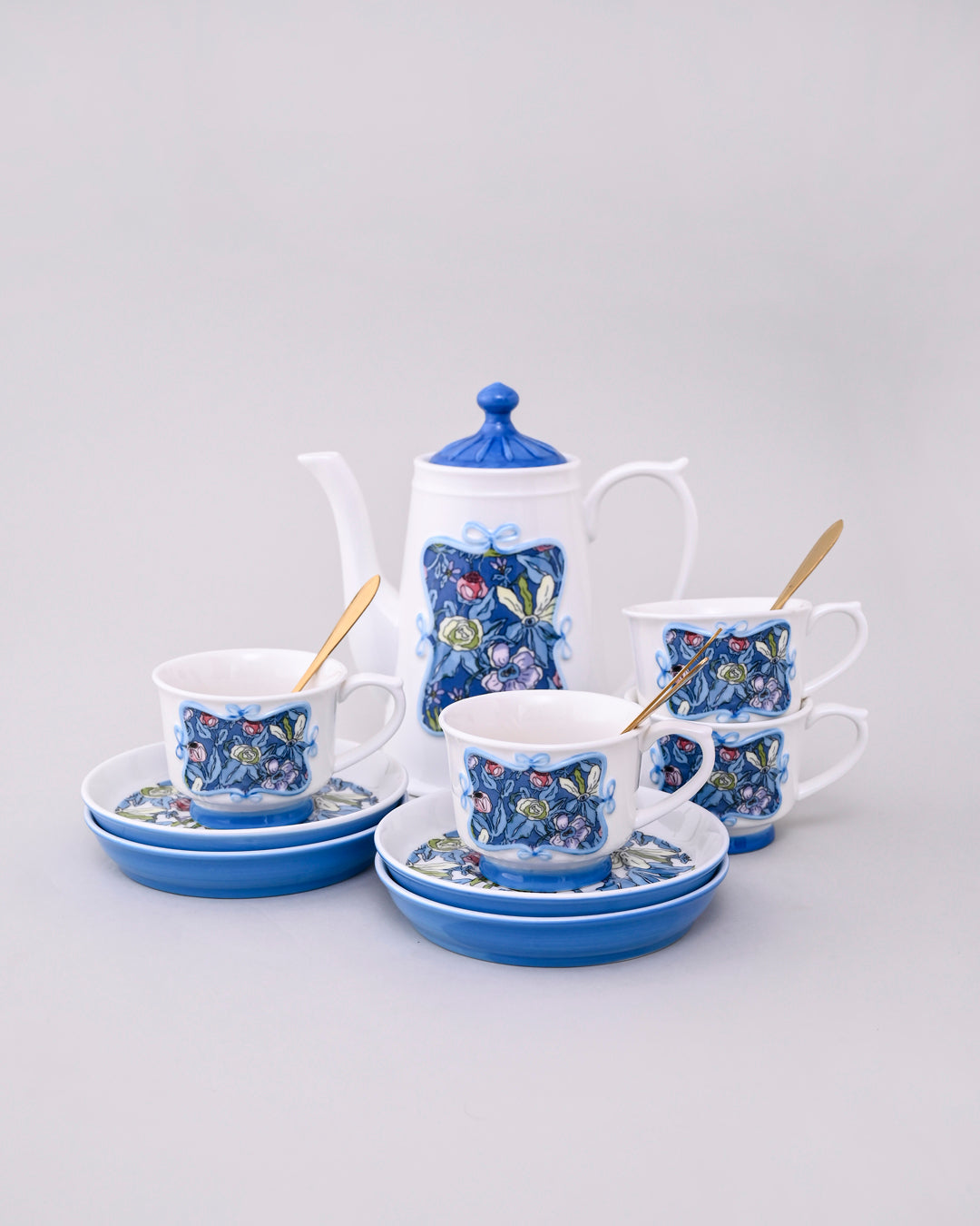 Blue Blossom Garden Tea set - Set Of 5