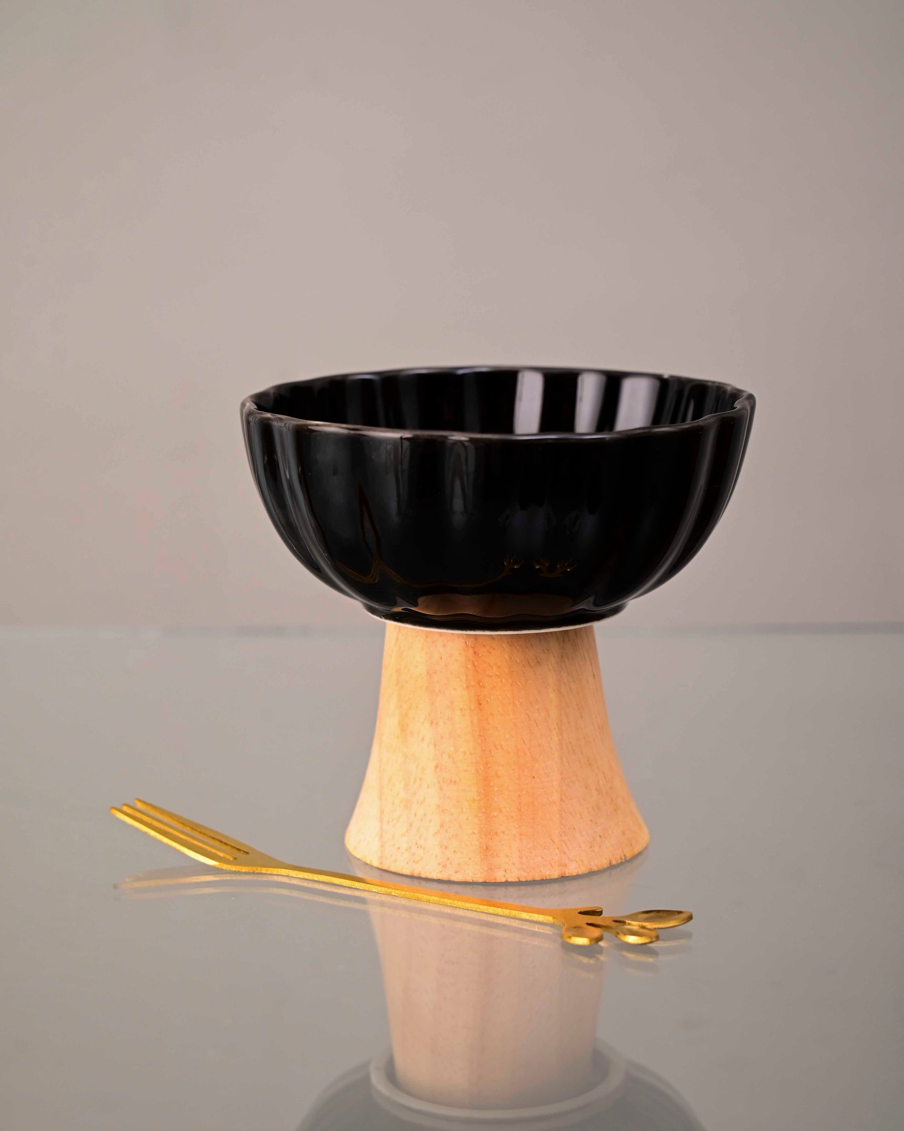 Ceramic + Wood Dessert Bowl - Black
