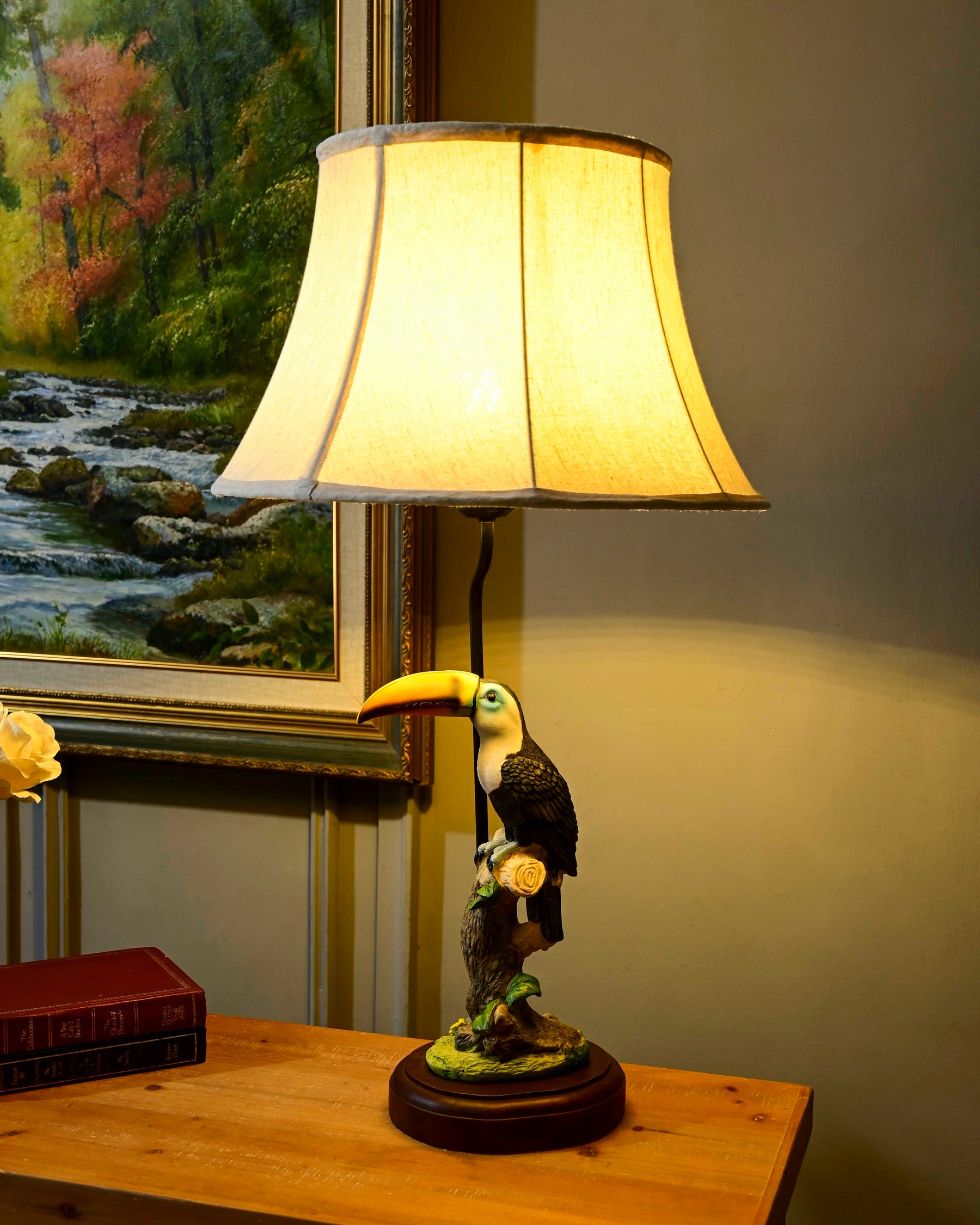 Decorative Toucan Figurine Table Lamp