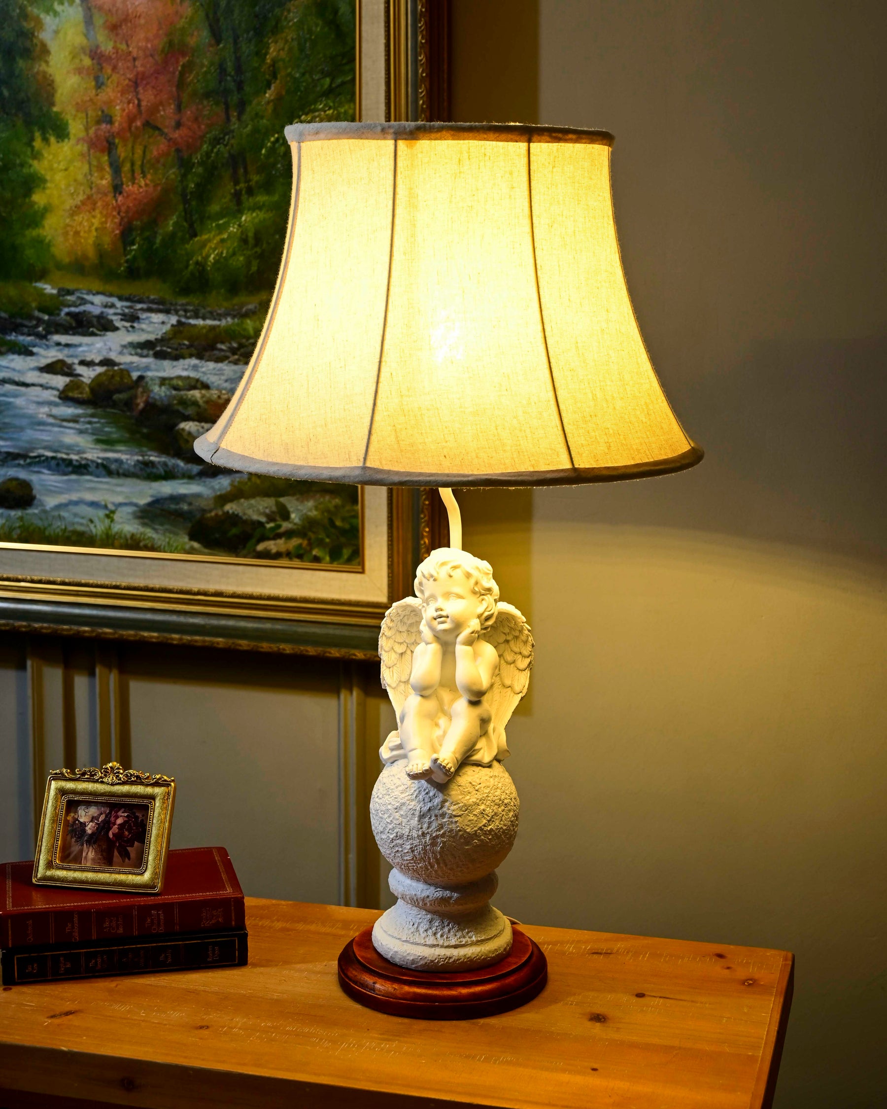 Heavenly Daydream Cherub Table Lamp