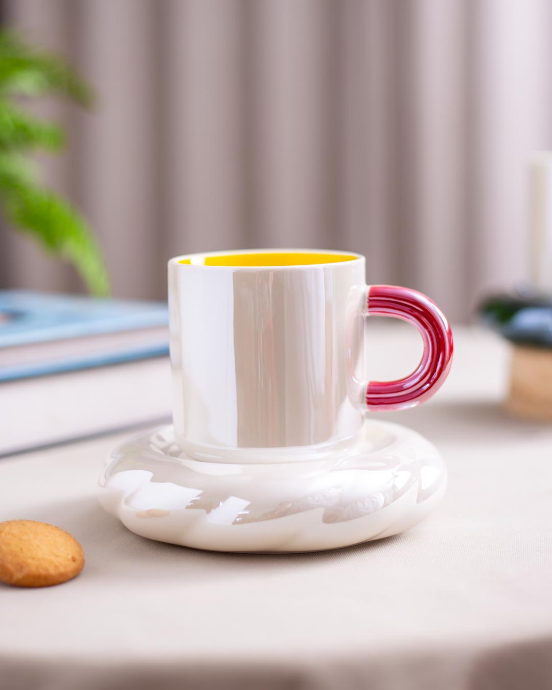 Pearl Glazed Coffee Mug with Saucer - Red