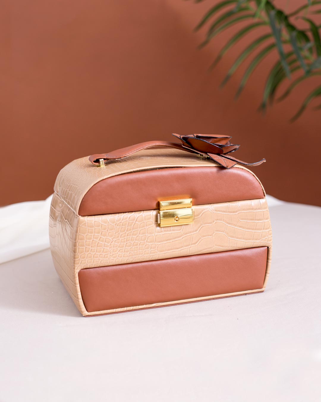 'Trinket Trove' The Jewelry Storage Box - Brown