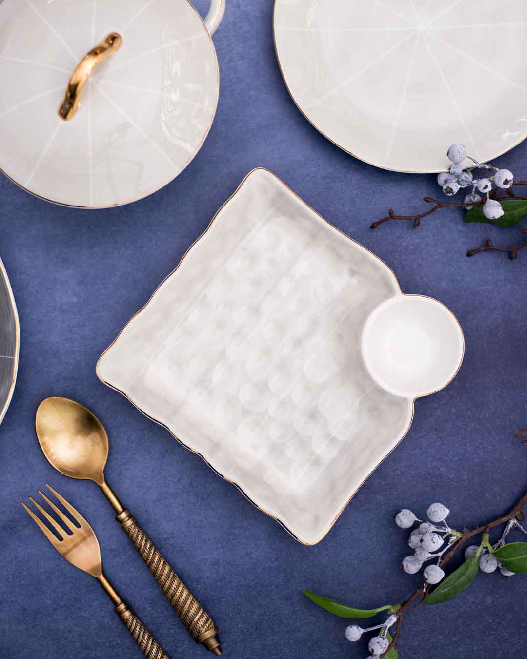 Irregular White Lines Design Quarter Plate - The Decor Kart