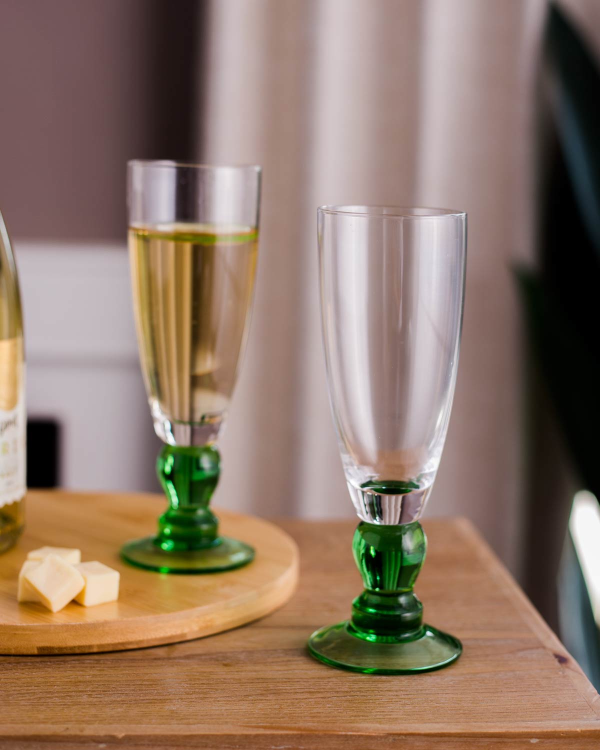Swirl Green Champagne Flute - Set of 6 - The Decor Kart