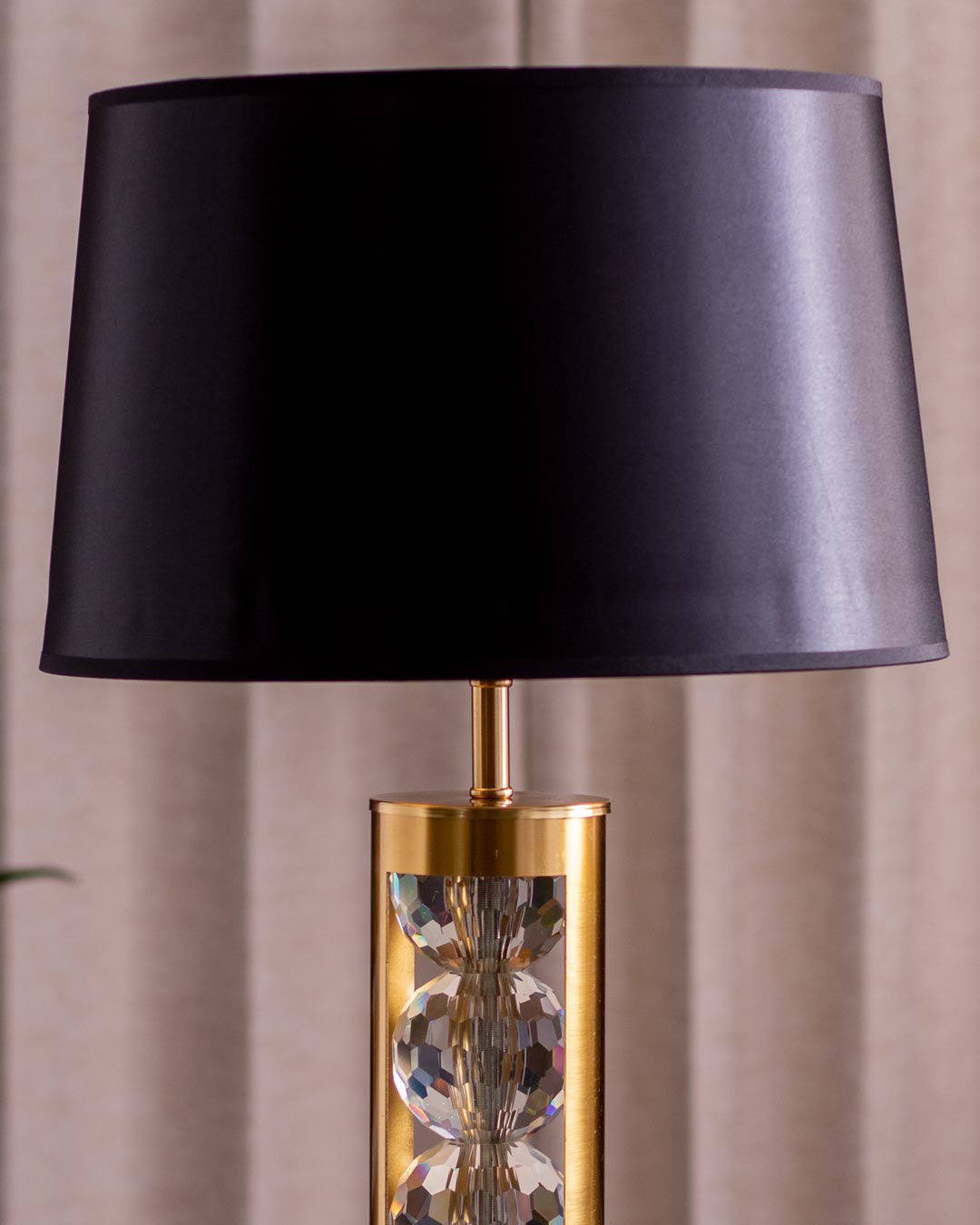 'Exquisite Lighting' Crystal Table Lamp - The Decor Kart