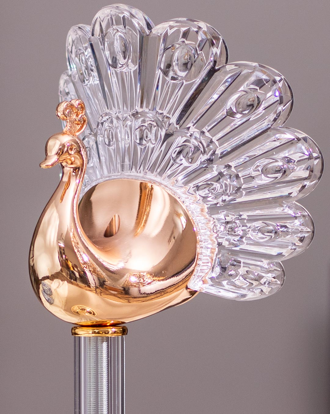 Exquisite Peacock Crystal Table Lamp