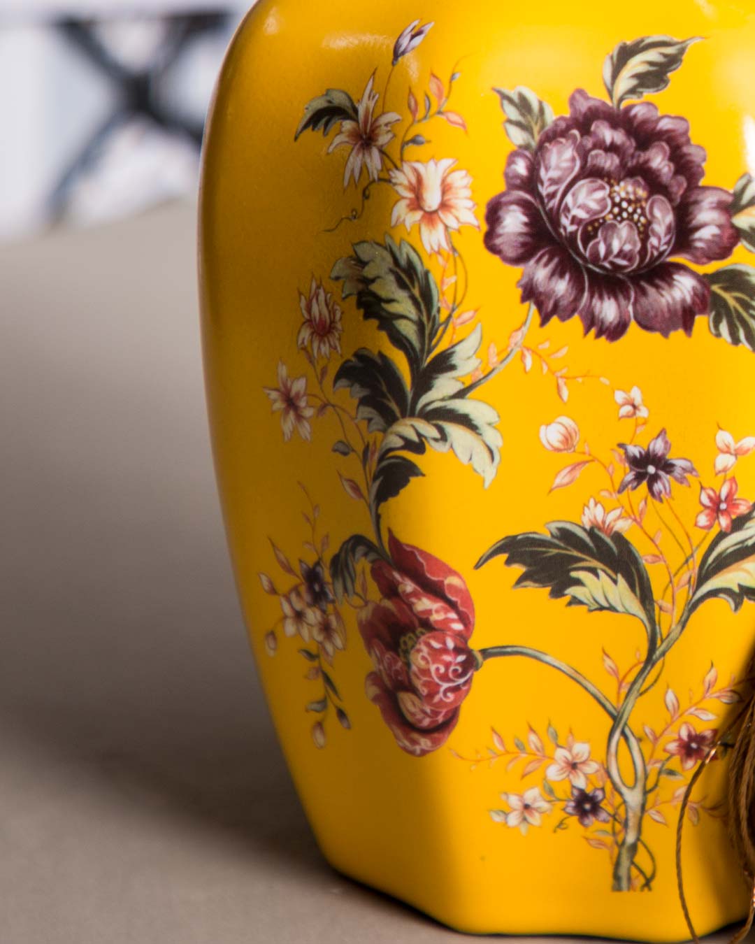 Exquisite Decorative Vase & Plate Set of 3